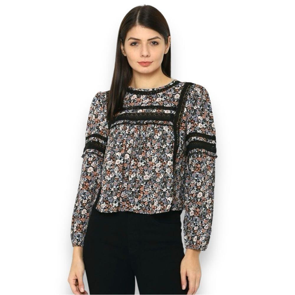 American Eagle - High-Neck Floral Babydoll Blouse